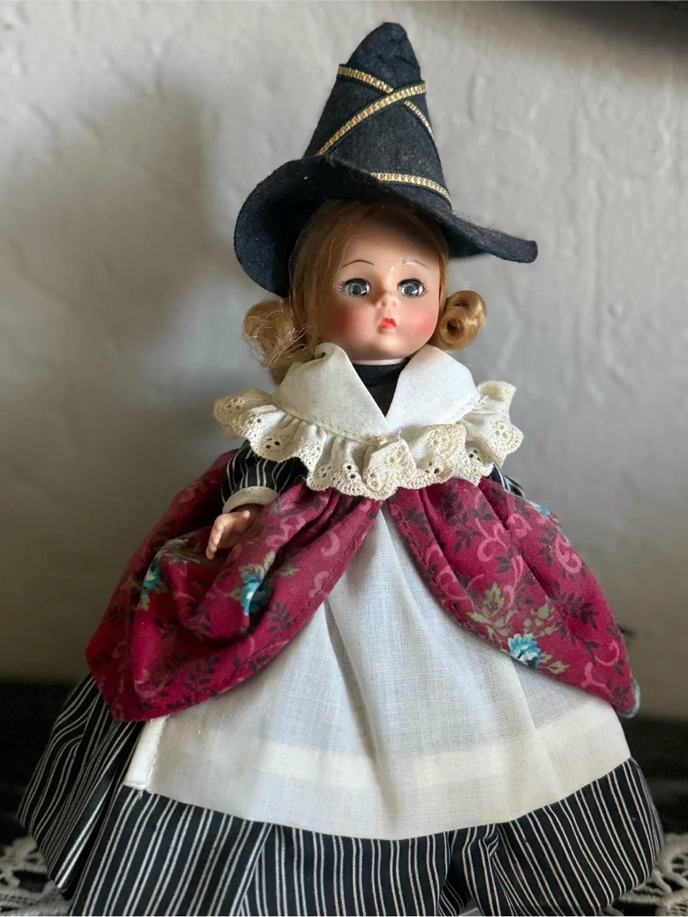 N/A charming collectible